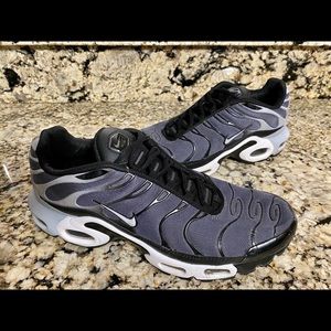 Nike Air Max Plus “Dark Grey”